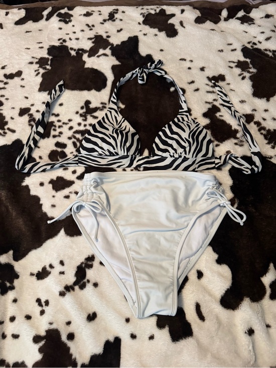 Victoria's Secret Other - Victoria's Secret Black and White Zebra Print Bikini Top bikini set wireless